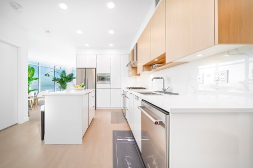 2501-7769 Park Crescent, Burnaby, BC 