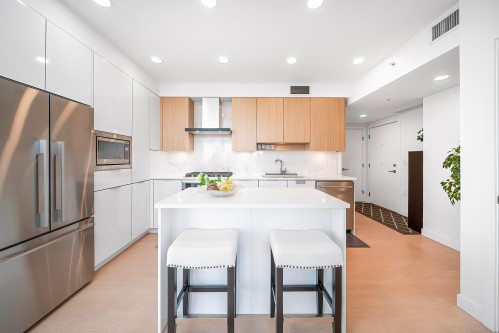 2501-7769 Park Crescent, Burnaby, BC 