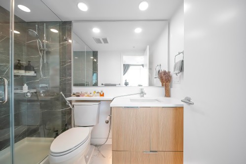 2501-7769 Park Crescent, Burnaby, BC 