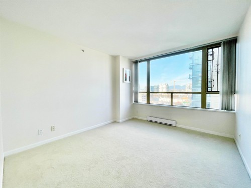 702-6191 Buswell Street, Richmond, BC 