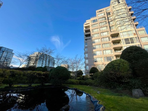 702-6191 Buswell Street, Richmond, BC 