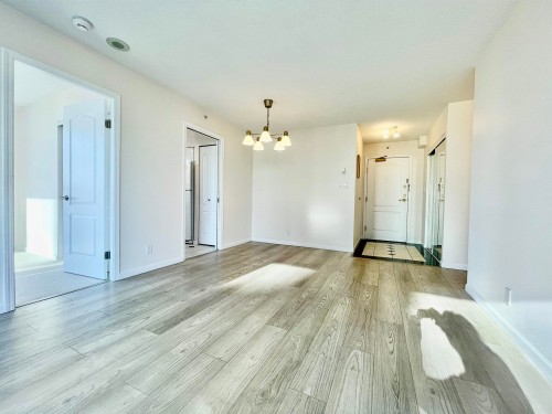 702-6191 Buswell Street, Richmond, BC 