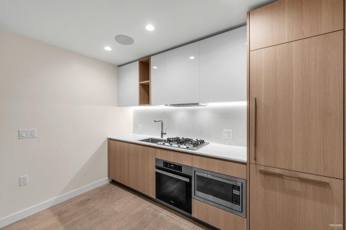 211-6833 Pearson Way, Richmond, BC 