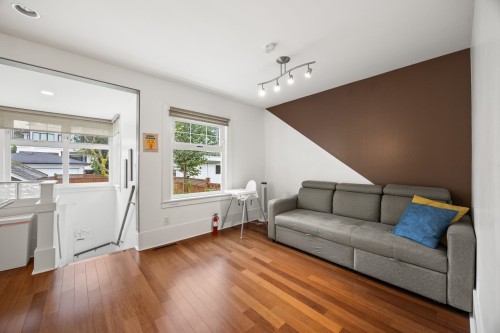 3276 21St Avenue W, Vancouver, BC 