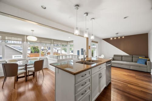 3276 21St Avenue W, Vancouver, BC 