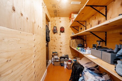 4871 Highlawn Drive, Burnaby, BC 