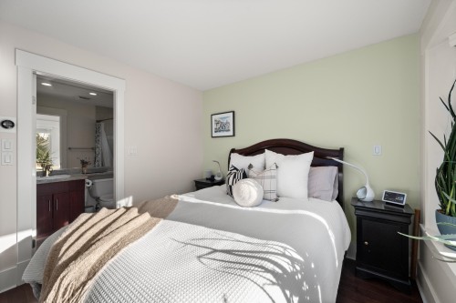 720 68Th Avenue W, Vancouver, BC 