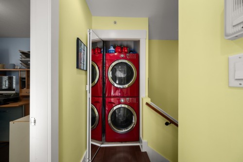 720 68Th Avenue W, Vancouver, BC 