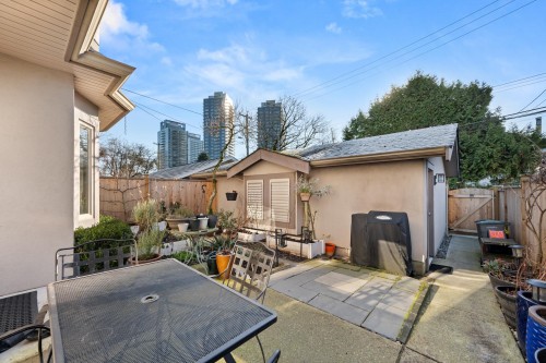 720 68Th Avenue W, Vancouver, BC 