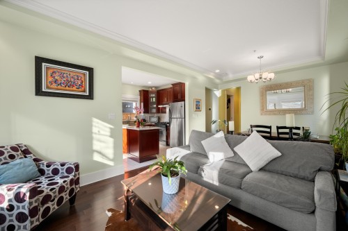 720 68Th Avenue W, Vancouver, BC 