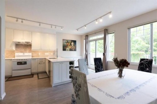 10-7500 Cumberland Street, Burnaby, BC 