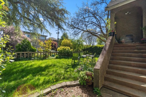 95 15Th Avenue E, Vancouver, BC 