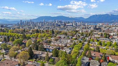 95 15Th Avenue E, Vancouver, BC 