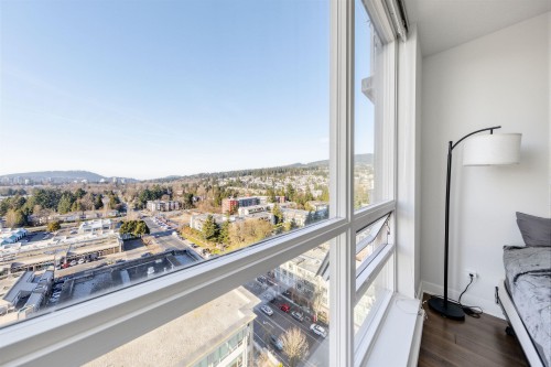 1901-2968 Glen Drive, Coquitlam, BC 