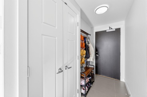 1901-2968 Glen Drive, Coquitlam, BC 