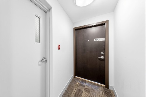 1901-2968 Glen Drive, Coquitlam, BC 