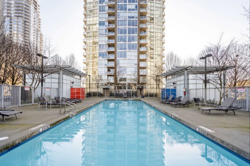 1901-2968 Glen Drive, Coquitlam, BC 