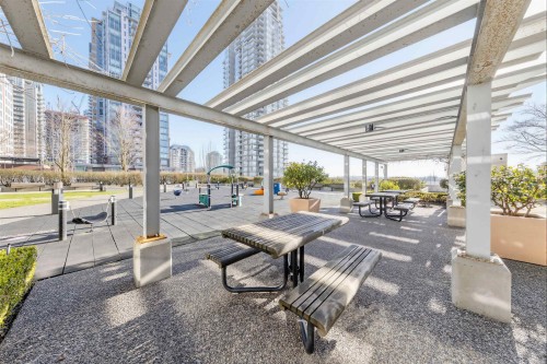 1901-2968 Glen Drive, Coquitlam, BC 