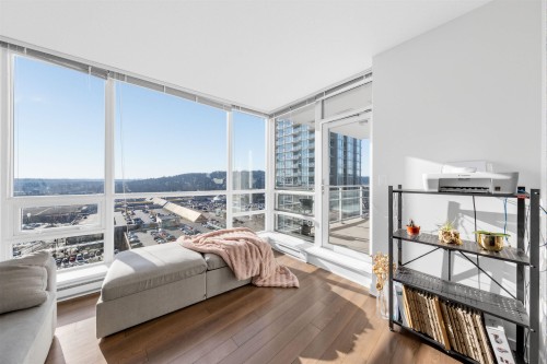 1901-2968 Glen Drive, Coquitlam, BC 