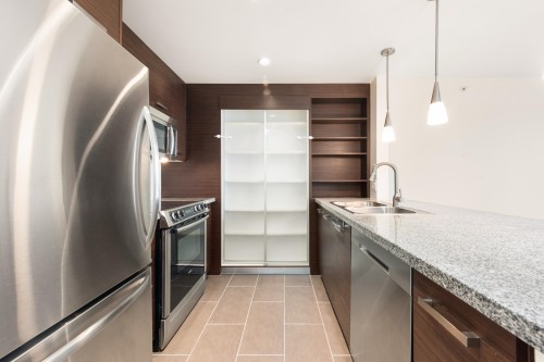 705-2959 Glen Drive, Coquitlam, BC 