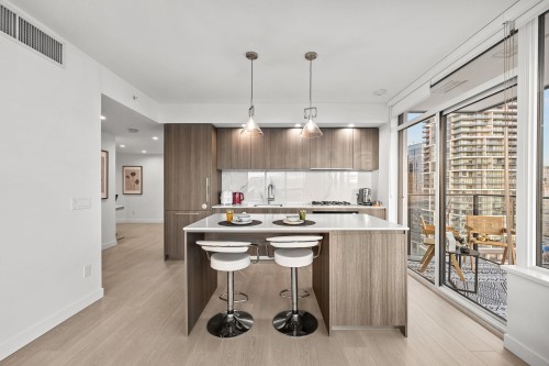 2404-6537 Telford Avenue, Burnaby, BC 