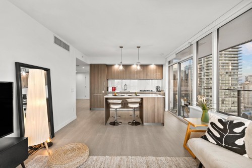 2404-6537 Telford Avenue, Burnaby, BC 