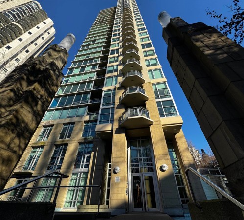 806-1005 Beach Avenue, Vancouver, BC 