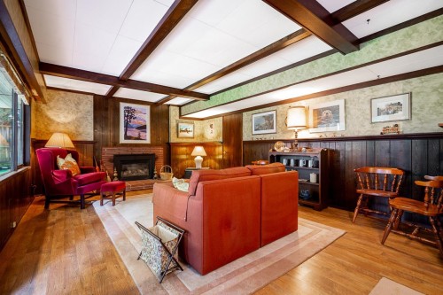 4695 Mapleridge Drive, North Vancouver, BC 