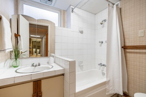 4695 Mapleridge Drive, North Vancouver, BC 