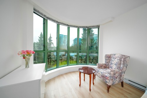 811-7380 Elmbridge Way, Richmond, BC 