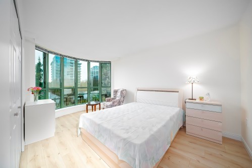 811-7380 Elmbridge Way, Richmond, BC 