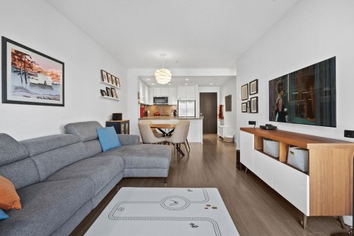 328-255 1St Street W, North Vancouver, BC 