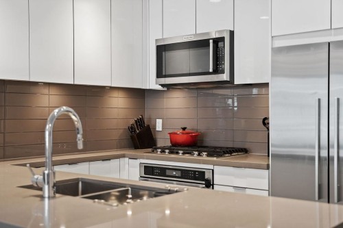 328-255 1St Street W, North Vancouver, BC 