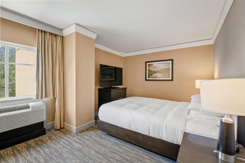 428/430-4050 Whistler Way, Whistler, BC 