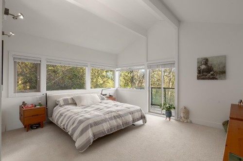 1448 Sandhurst Place, West Vancouver, BC 