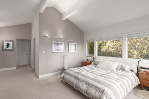 1448 Sandhurst Place, West Vancouver, BC 