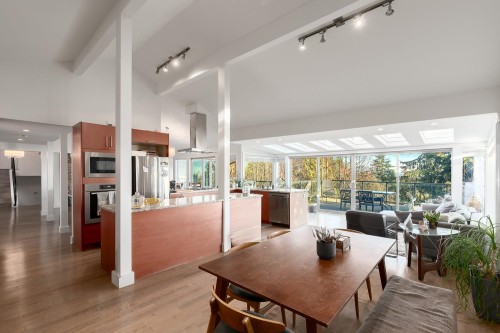 1448 Sandhurst Place, West Vancouver, BC 