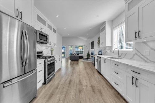 7430 Canada Way, Burnaby, BC 