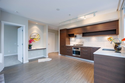 2804-570 Emerson Street, Coquitlam, BC 