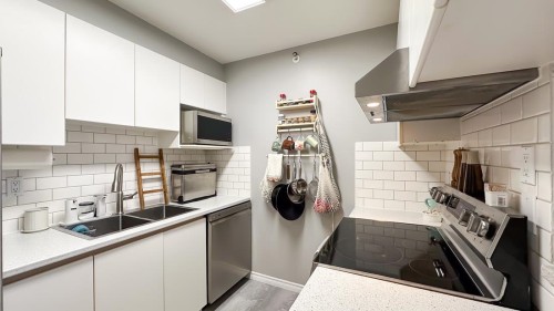 704-720 Carnarvon Street, New Westminster, BC 