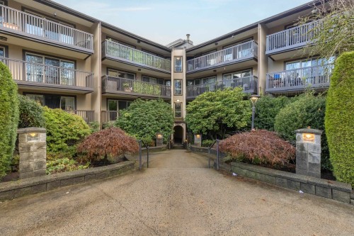 112-9847 Manchester Drive, Burnaby, BC 