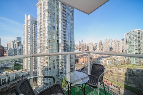 1906-1077 Marinaside Crescent, Vancouver, BC 