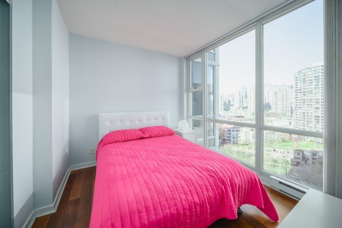 1906-1077 Marinaside Crescent, Vancouver, BC 