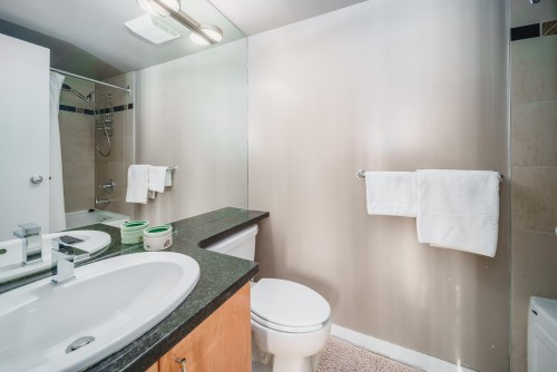 1906-1077 Marinaside Crescent, Vancouver, BC 