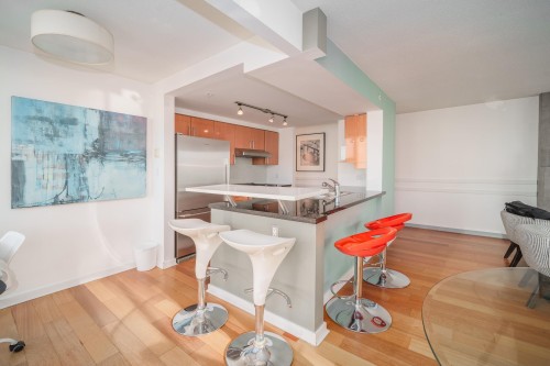 1906-1077 Marinaside Crescent, Vancouver, BC 