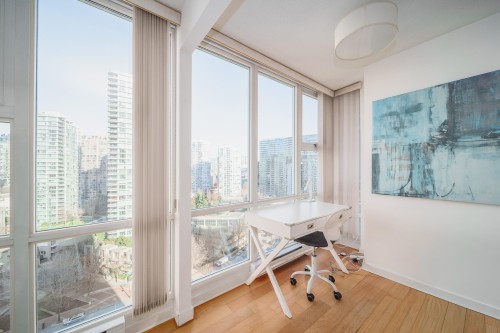 1906-1077 Marinaside Crescent, Vancouver, BC 