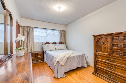 1250 Delta Avenue, Burnaby, BC 