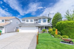 23239 116a Avenue  Maple Ridge, BC V2X 2K5