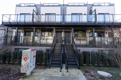 201-2122 32 Avenue E Vancouver, BC V5N 3B9