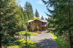 1117 Miller Road  Bowen Island, BC V0N 1G1